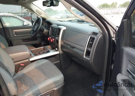 2016 Ram 1500 Outdoorsman z USA, uszkodzony, nr VIN 1C6RR7LT9GS249253